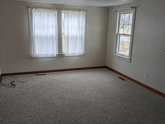 5th image of 1425 Waldo Ct