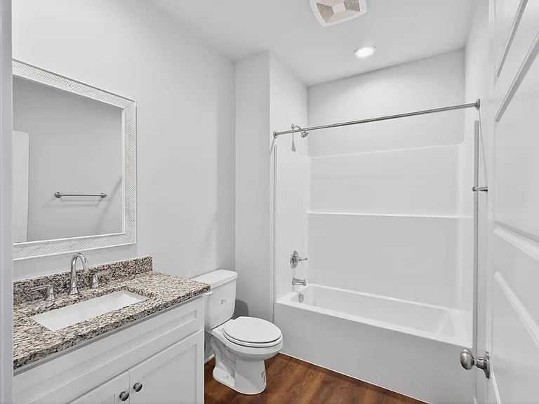 2805 Raintree Dr — Photo 7