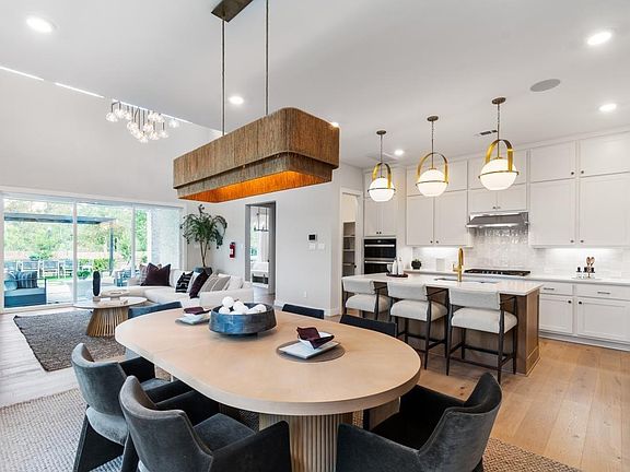 6th image of this home