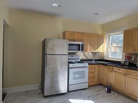 347 Hollis St, Framingham, MA