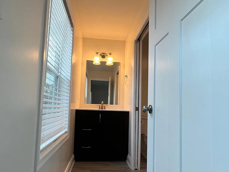 111 Aeropointe Ln — Photo 11