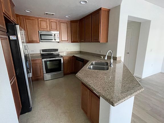 3rd image of 448-809 Auzerais Ave #448