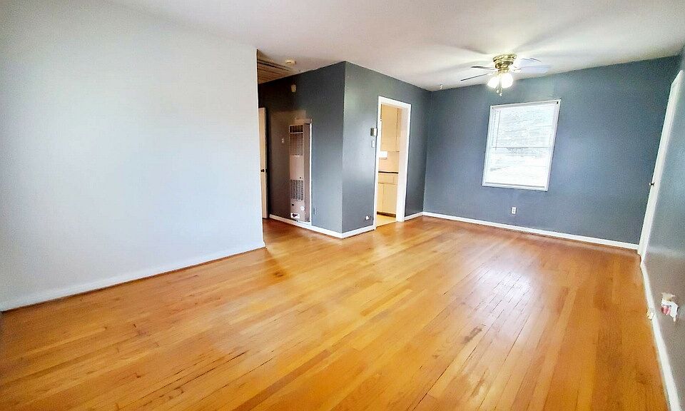 1st image of 4427 1/2 Jefferson St #1