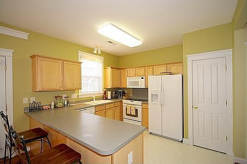 Open and Bright Kitchen