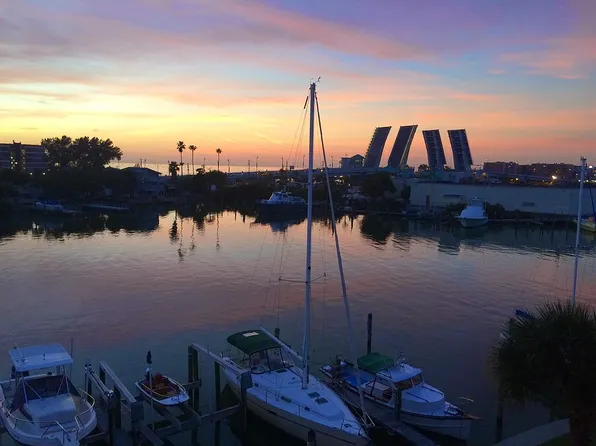 12500 Capri Cir N APT 402, Treasure Island, FL 33706