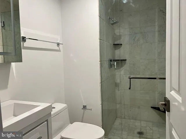 105 S 18th St #4B — Photo 6