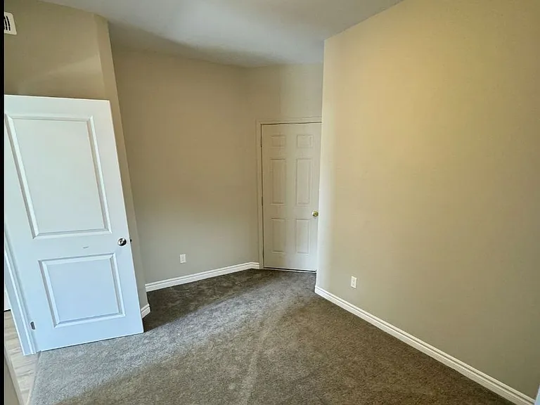 37 Riverside Dr #GROUND — Photo 8
