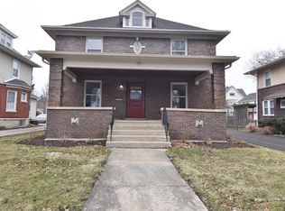 811 W Downer Pl, Aurora, IL 60506