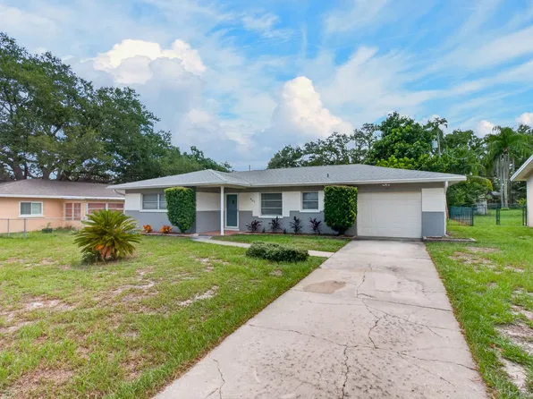 961 Lyndhurst St, Dunedin, FL 34698