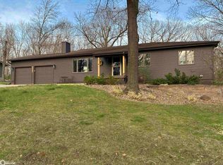 4006 Sycamore Dr, Mount Pleasant, IA 52641