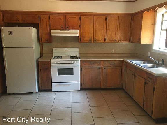 3rd image of 9226 N Southland Park Dr