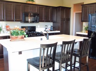 1349 W Willis Ct, Hanford, CA 93230