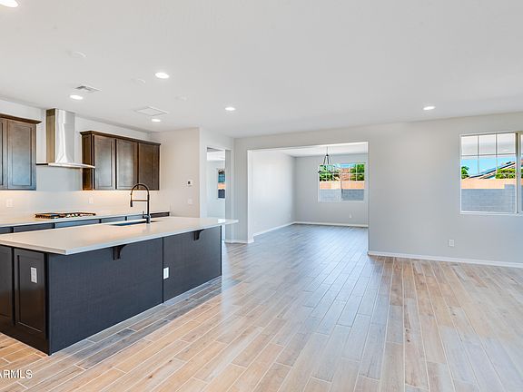 4th image of 3516 N 103RD Avenue