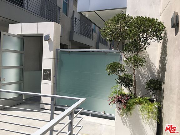 5th image of 219 Avenue I #203