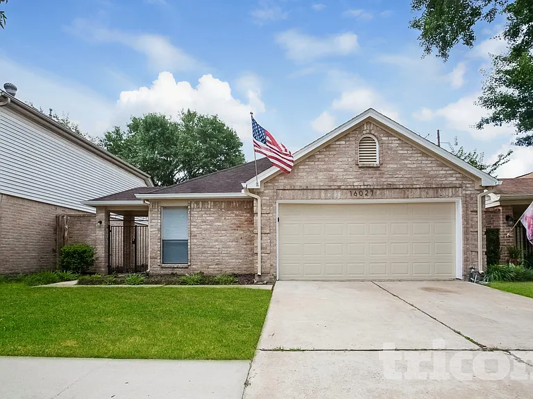 16027 Hidden Acres Dr — Photo 15