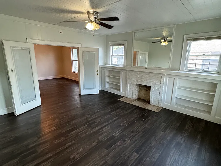 2915 Homan Ave #2915 HOMAN AVE — Photo 3