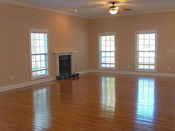 2nd image of 105 Settlers Hammock Cir