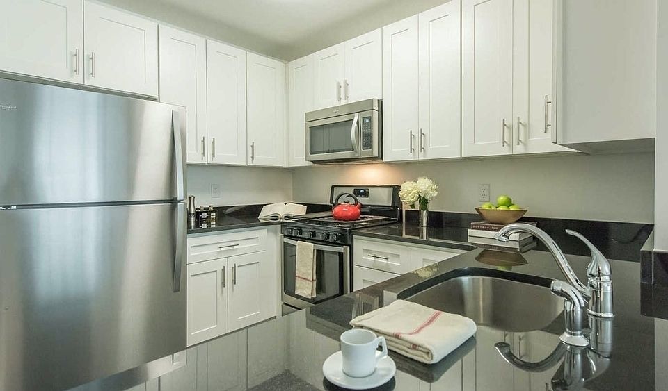 1st image of 101 W End Ave APT 4K