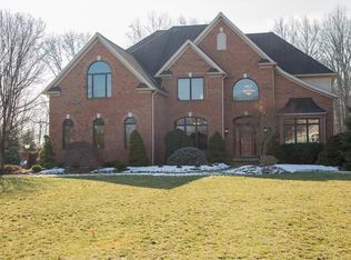 6333 Oak Point Ests, Lorain, OH 44053