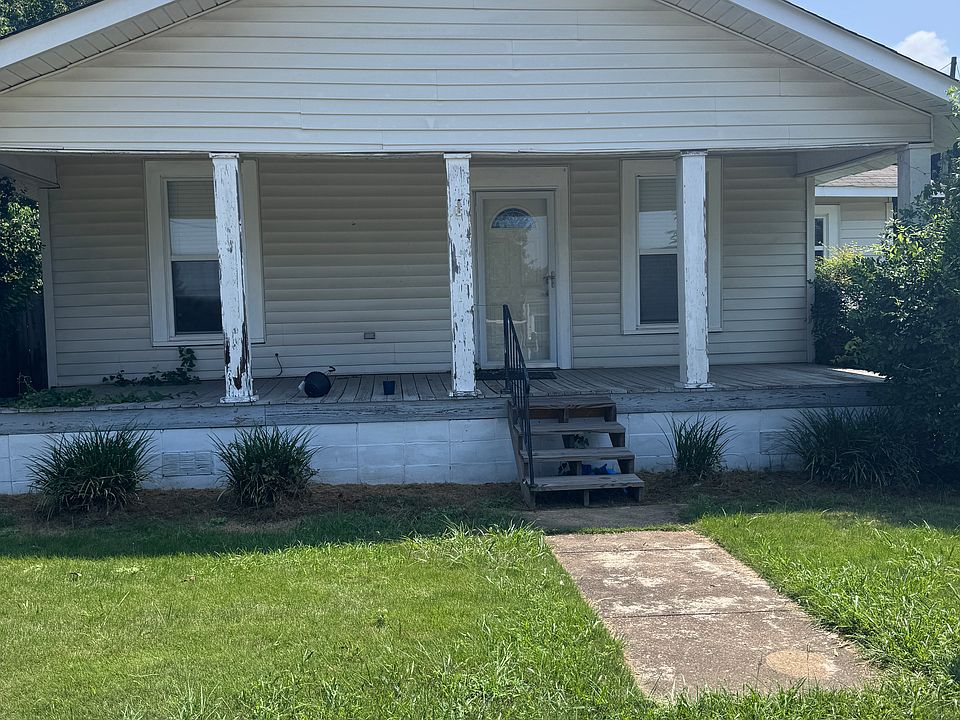 1st image of 2111 Forest Lake Dr