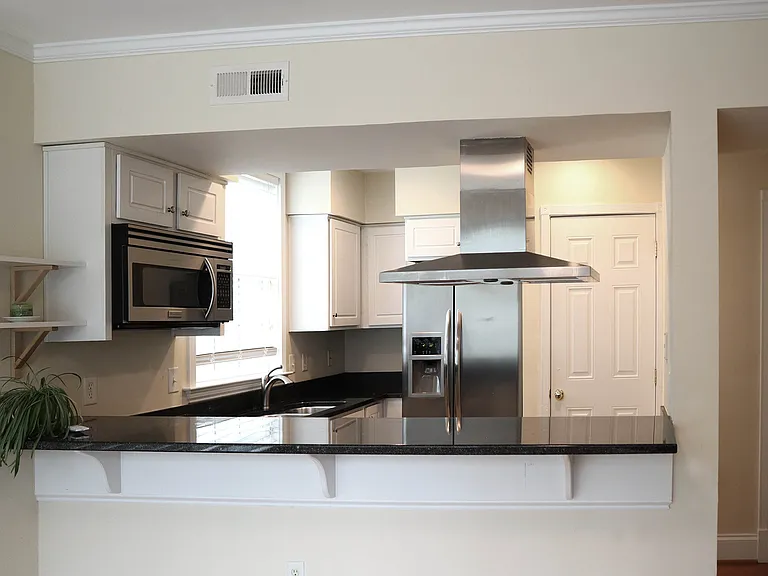 45 E Lock Ln #2 — Photo 12
