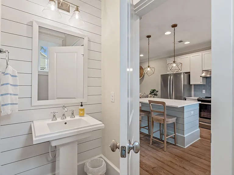 958 Key Colony Ct — Photo 7