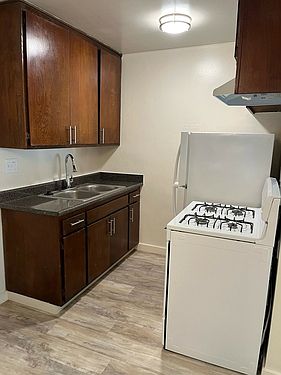 5th image of 3747 S Sepulveda Blvd #16