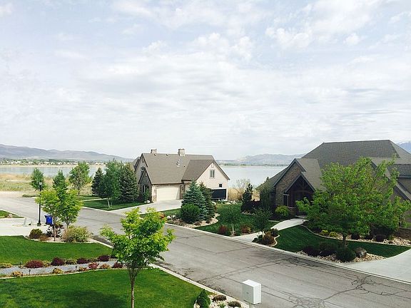3rd image of 1727 S Amanda Ln