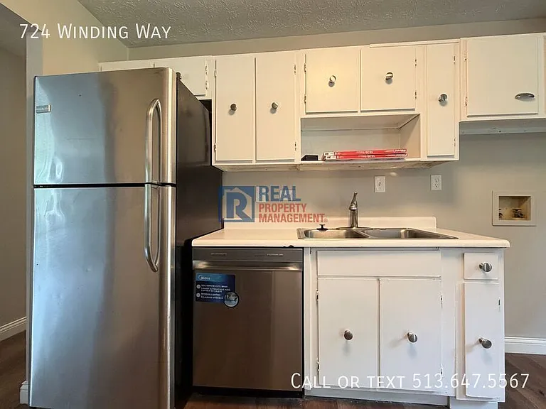 724 Winding Way — Photo 6