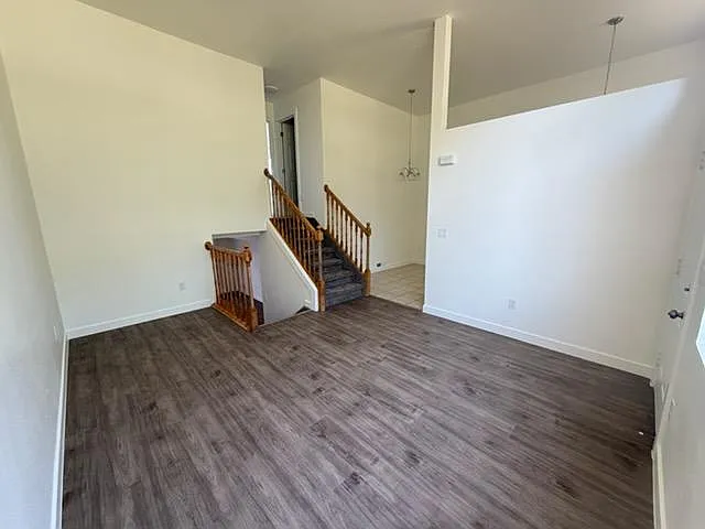 5 bed, 1660 sqft, $2,500 — Photo 4