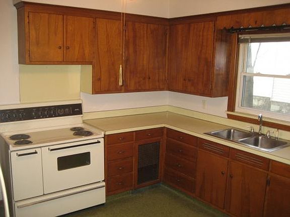 4th image of 9 Sturges St