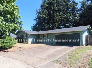 2257 6th St, Springfield, OR 97477