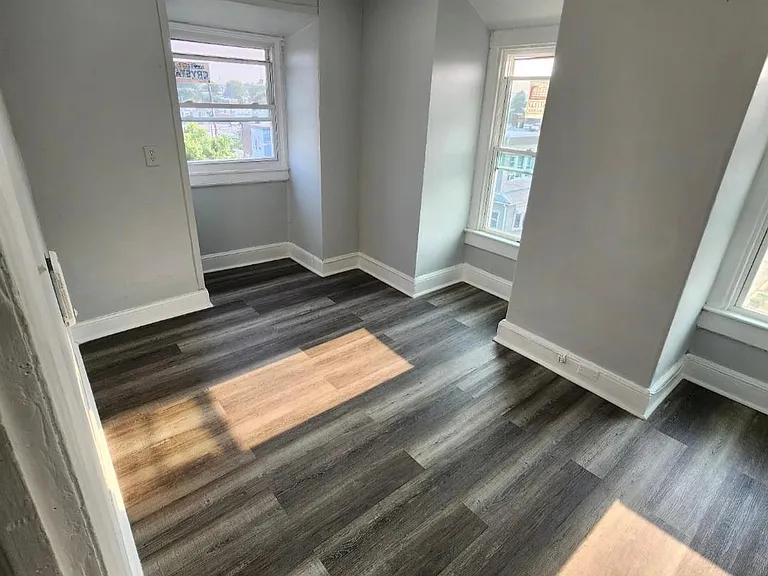 4723 N 3rd St #3F — Photo 7