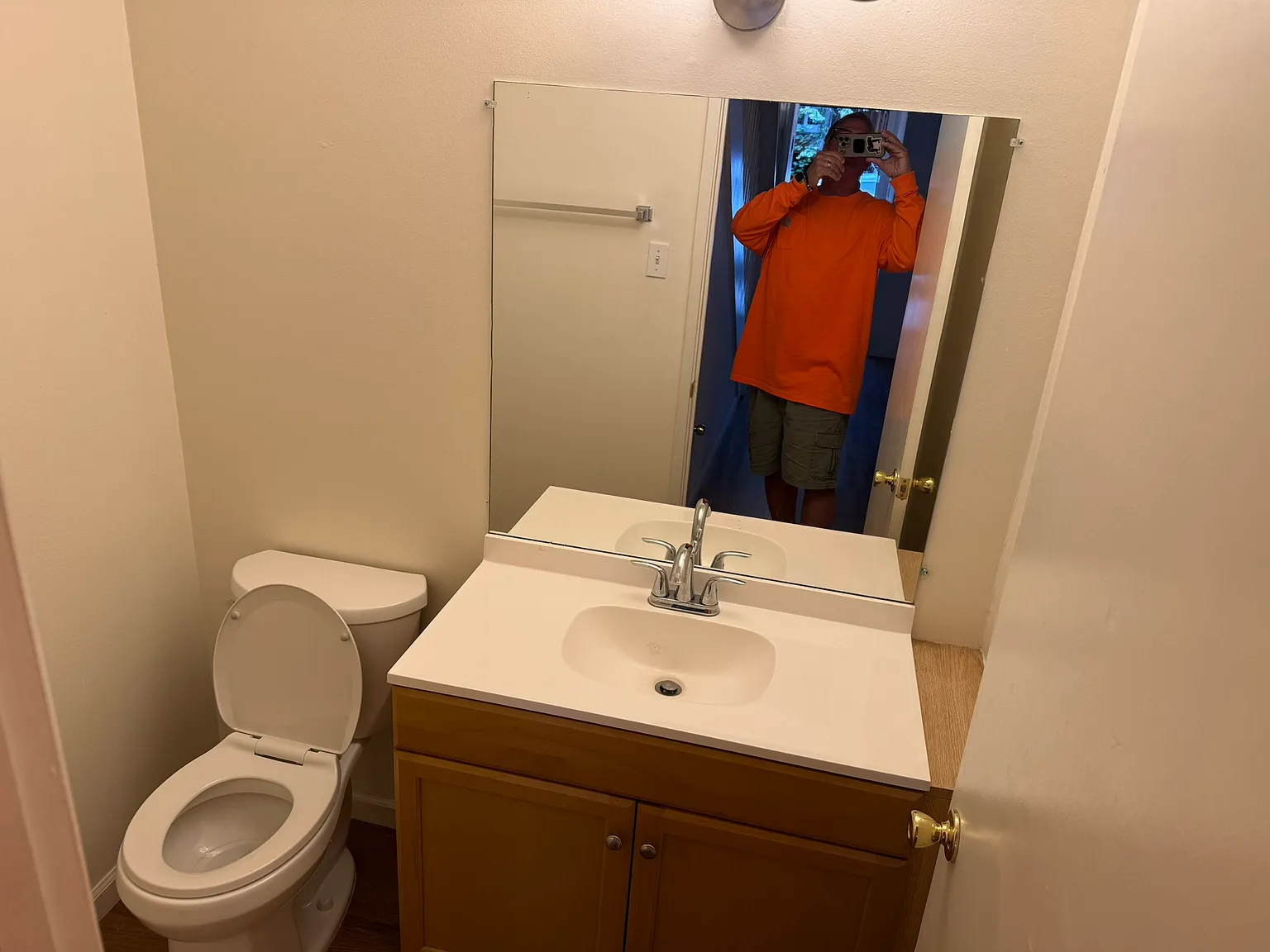 3 bed, 1300 sqft, $3,395 — Photo 4