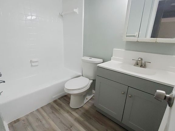 3rd image of 125 S Orchard St #102