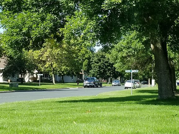 5th image of 8365 Thomas Ct N