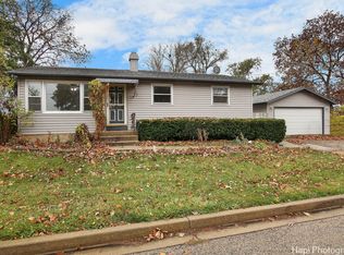 408 Cedar Crest Ct, Round Lake, IL 60073
