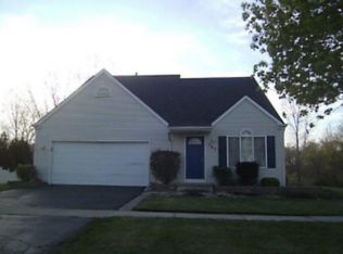 567 Cattail Ln, Pinckney, MI
