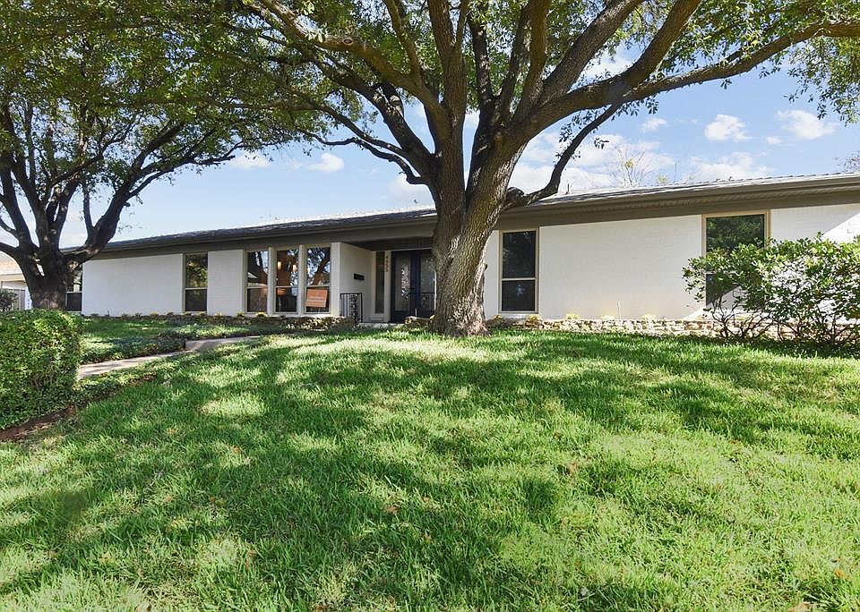 1st image of 4055 Hildring Dr W