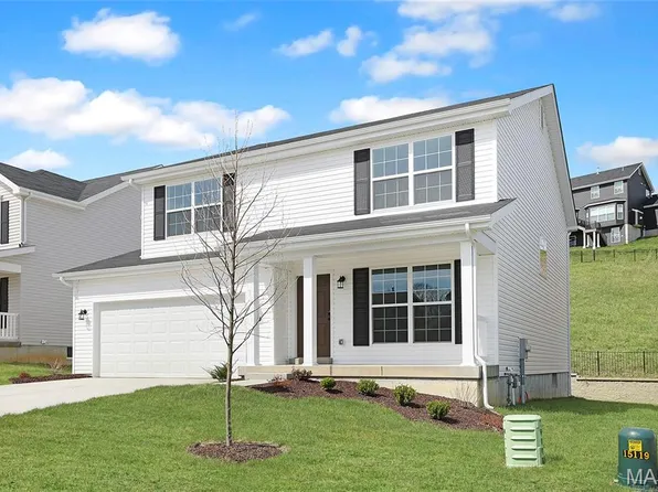 414 Winding Bluffs Ct, Fenton, MO 63026