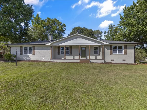 102 Pamela Dr, Williamston, SC 29697