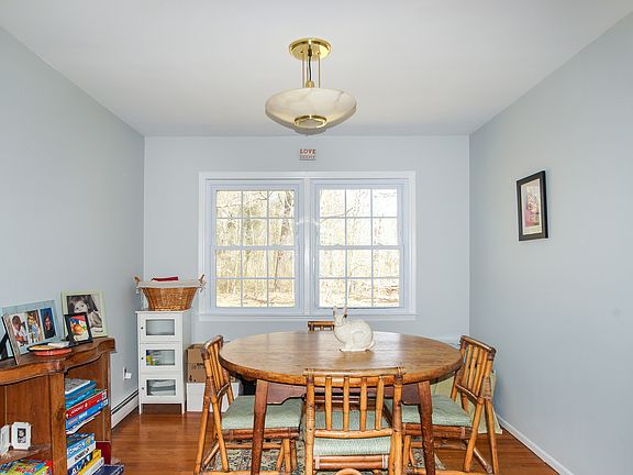 5th image of 99A Ponquogue Ave