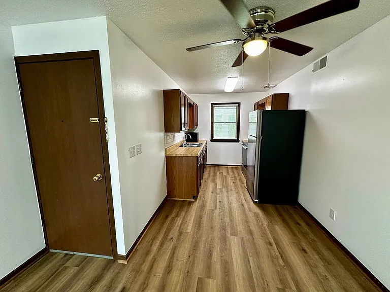 1058 Morningside Dr — Photo 19