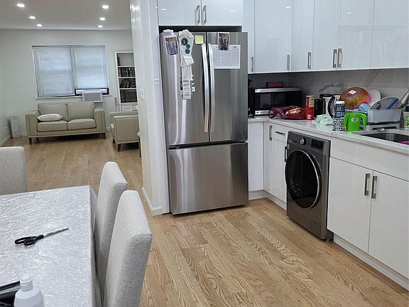2nd image of 71-37 Vleigh Place #40B