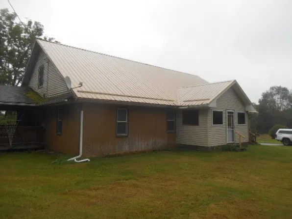 17801 Hare Creek Rd, Corry, PA 16407