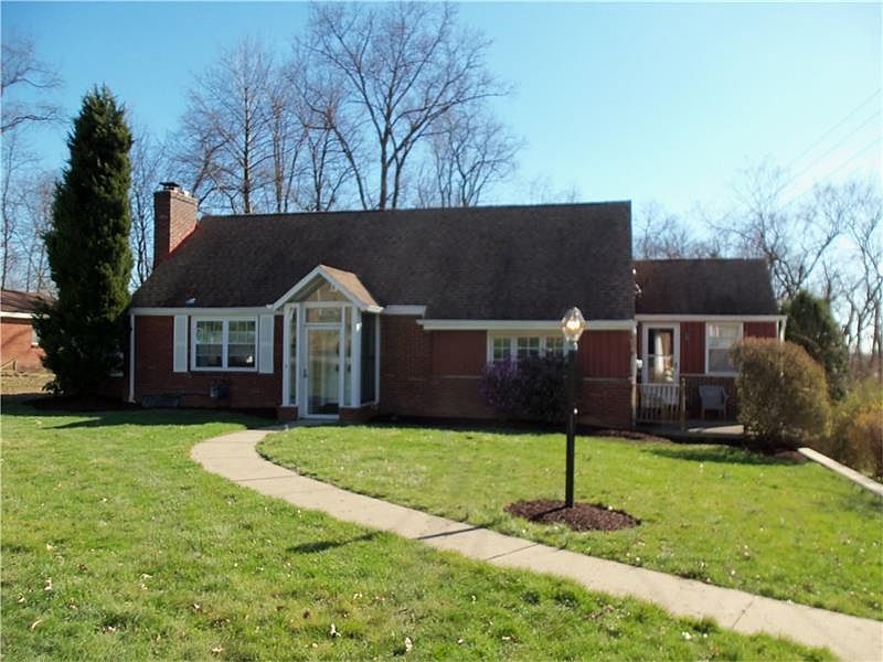 1st image of 106 Heather Dr