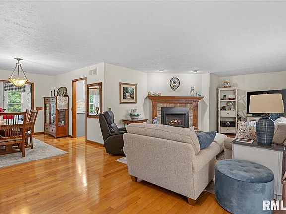 5th image of 309 Five Forks Dr