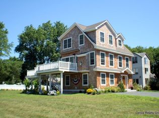 6 Catamaran St, Jamestown, RI 02835