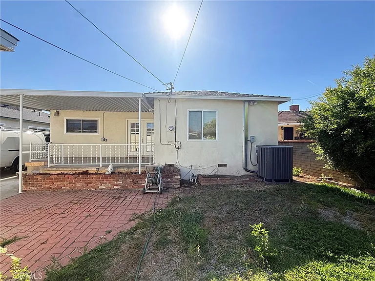 1036 S Hidalgo Ave — Photo 45