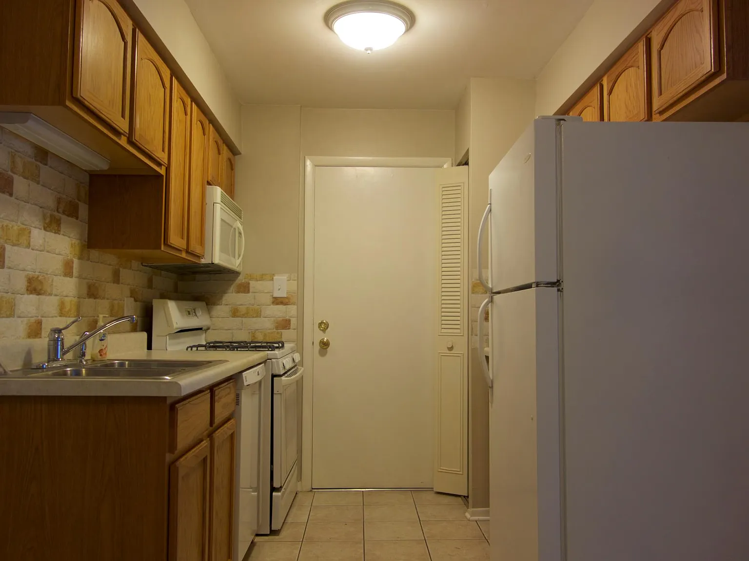 10530 Parkside Ave — Photo 4